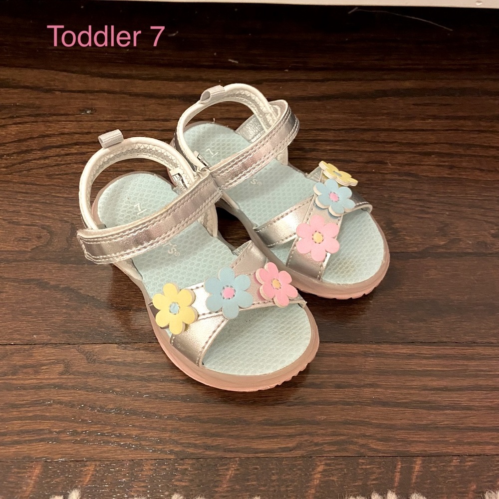 Carters Flower Light up Sandals 7T